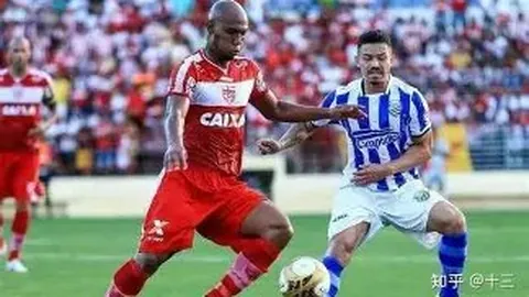 “国安力克大埔，功勋后卫镇守，达万+塞鸟双剑合璧，法比奥勇冠群英！”